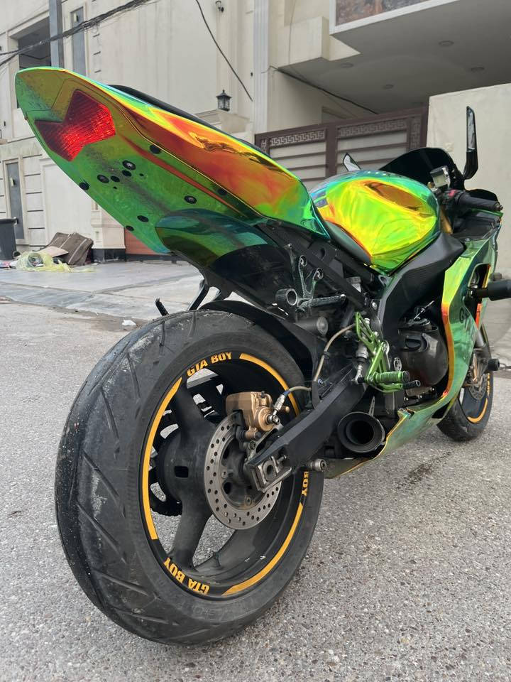 السلام عليكم شلونكم شباب من هسه ميعجبك المنشور والسعر اعبره ما اجبر احد    كاوسكي 2003 نازله من معرض كلشي وكلاشي صور المعرض موجوده
منفيس يابان موجود بيها ومزاده موجود الدراجه حلوه ونضيفه مكينه بلاد 
ممشاها من المزاد 39 الف حاليا 44 الف وقابل للزياده اخوتي 
الدراجه مصروف عليها 
عليها يدات كاوسكي 
وعليها جامه سوده تزويد + تغليف اسود لماع 
عليها اكزوز sc اصلي + الاكزوز البلاد موجود 
عليها مري تزويد 
عليها دواسه تزويد اخضر 
جاملغ خلفي طلاء مائي كاربون فايبر 
جاملغ زنجيل طلاء مائي كاربون فايبر 
دواسه خلفيه طلاء مائي كاربون فايبر 
ستيرن طلاء مائي كاربون فايبر 
قبق بانزين طلاء مائي كاربون فايبر 
وشم ويل خلفي امامي 
وشم ع دراجه 
الكفرات صبغ اسود لامع + فوكاها تغليف قلاب 
شاصي تغليف كاربون فايبر 
عليها سكن ازرك ناصي ابيض وعالي اصفر 
تضليل مازده وتضليل بك لايت 
وشم ع تانكي كاربون فايبر 
كشن دوشمه جلد اسود طافي 
سلايدرات اصلي
سعر الدراجه 50$ قفل 
رقمي ***********
