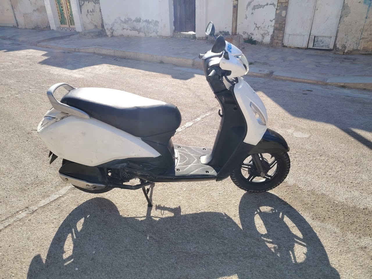 جوبيتر 2020 محرك على وضع الشركة شرط تاخذ تفحص وين مايعجبك فول نعومة كفرها مصبوغ فقط شراي اتصل وتدلل

***********
