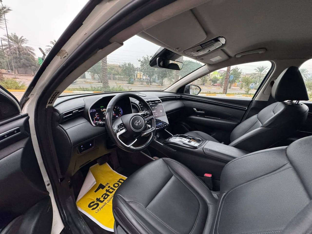 السلام عليكم
هونداي توسان 2023 وارد كوري 
ماشيه 65 الف 
محرك 2000 تيربو ديزل 
مواصفات NLAin
بصمه 
شاشه 
كأمره 
تحكم ستيرن 
كراسي جلد 
تبريد قطعتين
تدفئة تبريد بالكشنات
حساسات أمامية خلف 
اشاير بالمرايات
تشغيل عن بعد
حادثها بل تكم تبدل باب سائق بلادي ومعادلة قمارة  
مكانها بغداد حي الجامعة 
السعر 145 $ بيها مجال 
رقم واتساب ***********
