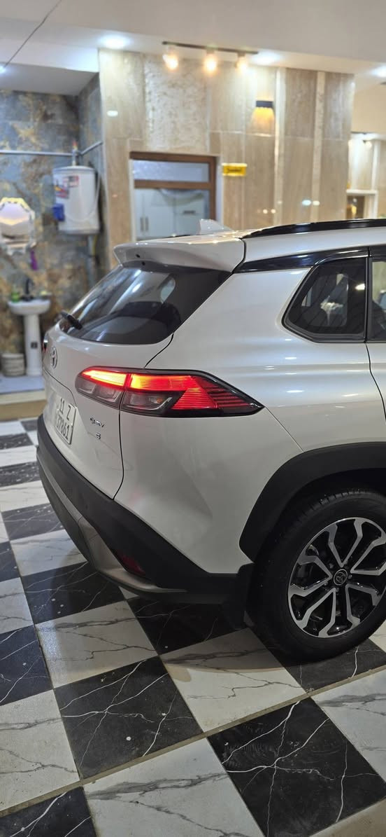 السلام عليكم
فرونت لاندر 2025 فئة S 
هايبرد
فول 
-جنطة كهرباء 
-فتحة 
-جلد 
-كشن كهرباء 
-ويل كروم S 
-زعانف 
-تبريد خلفي 
-لايت لد 
-بكلايت لد 
-اشارة مراية 
-رادار امامي 
-تحديد مسار 
-هاند بريك كهرباء 
باقي المواصفات معروفة للفرونت لاندر الS
-عداد المسافة ٨ الف 
⭕️الاضافات 
-جام مغلف بولرايز عازل حراري اصلي امريكي 
-جكات للبنيد 
-غطاء محرك 
⭕️السعر المطلوب 185 وبي مجال بسيط جدا وسعرها حلو مقارنة بمواصفاتها 
عنوان السيارة 
🚩 بابل /الحلة / معارض شارع ٨٠ الجديدة 
للتواصل والاستفسار 
***********
