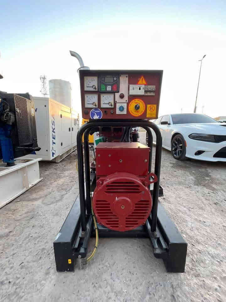 السلام عليكم 
للبيع مولد نوع افيكو ايطالي ٣سلندر  اوربي 
شاصي بدون كاتم توليد ميكالتا ايطالي ٣٠كيفي 
منضومة حماية فول اوتوماتيك بلادي (برودكشن)
اطفاء وتشغيل ذاتي مشروط عالحمل لا تنقيص ولا تبخير
للأستفسار//***********مهيمن
متوفر توصيل الى جميع المحافظات
