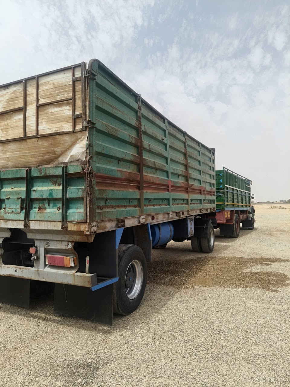 سلام عليكم مقطوره للبيع طول ٧ونس شاصي مكفول دناكير برينه صينيه 110 تايرات نص عمر هوكه جبار سعر 10 وبيه مجال قليل مكان حديثه ***********
