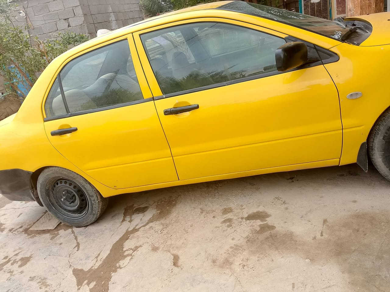 للبيع لانسر موديل 2010 مكينه الفين سياره جاهزه مكينه مكفوله مصبوغه عام مابيهه حادث ابد مكفوله من حادث سياره كلش حلوه سنويه بسمي مشروع وطني سعرهه 64 مجال بسيط للشراي عنواني بغداد الكرغوليه ***********
