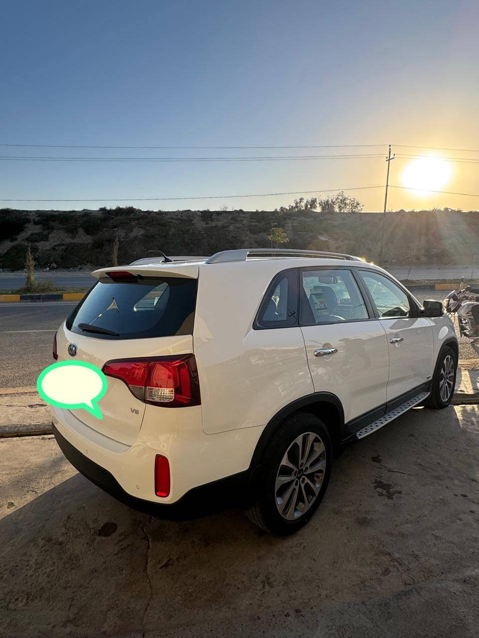 السلام عليكم
للبيع سورنتو ٢٠١٣ شكل ١٥
محرك ٦ سلندر خليجي
رقم بغداد بسمي
صدر جديد*تخم تاير جديد
السيارة جديده
مكفوله من الصبغ والتبديل ماعدا الباب الخلفي بارد شويه
مكان السيارة صلاح الدين بلد
السعر ١٧٣ مجال بسيط
للتواصل ***********
