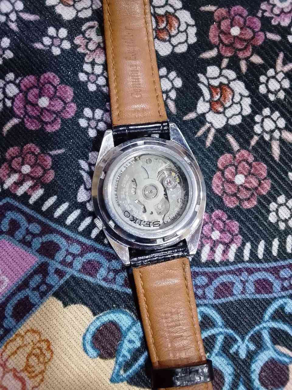 للبيع السعر ٦٠ ألف 
***********
***********
