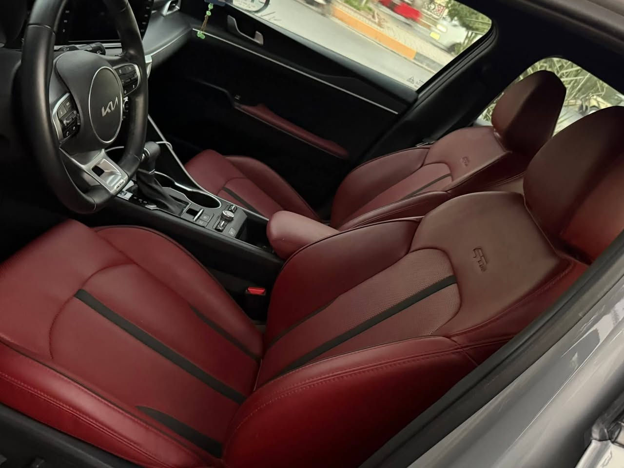 سلام عليكم سيارة معوقين بغداد موديل 2024 جي تي الاين سعر سيارة 185 وبيها مجال المكان بغداد مدينة الصدر رقم مبايل وتساب  ***********
