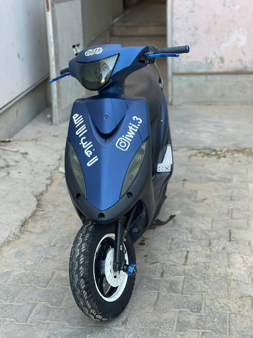 دراجه ماكس للبيع نكره سلف عندك بس لهندر ميشتغل
بوشه 55
صالنصه رياضي +مبخره رياضي 
يدات بريك رياضي 
كلج امامي خلفي رياضي 
دبل خلفي رياضي 
لدراجه حيل نضيفه
سعره 650وبيه مجال بسيط
العنوان عامريه الفلوجه مجمع الاخاء السگني
لتواصل(***********)
