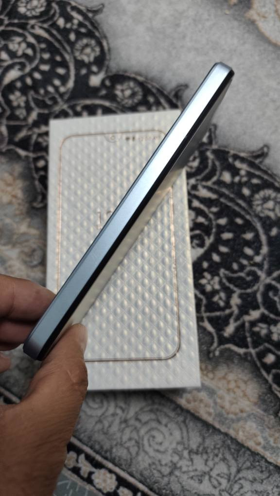 موبایل بۆ فرۆشتن
بەکار نەهاتووە 
سعری 95 هەزار و معامەلە 
*********** أربيل, العراق
