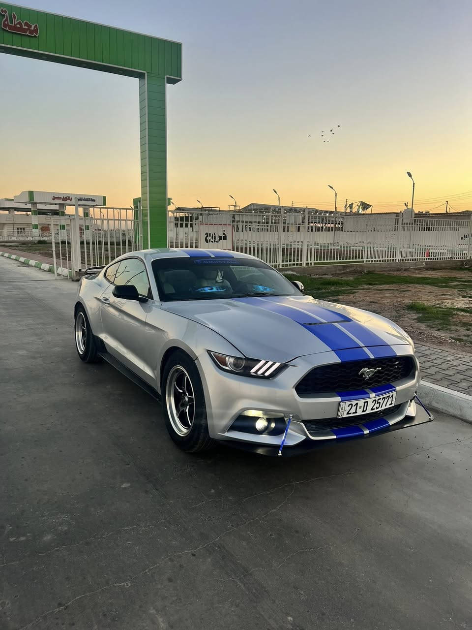 بيع سريع.  السلام عليكم. موستنج ٢٠١٦ ايكو بسوت. صبغ حزام قماره تكم مكفولات. كير ومحرك وتخم تاير امريكي جوها كفاله. صدر ٩٠ بل ميه حادث جاملغات وبنيد. بيع نقد. قفل ٩٠. لي تخدمه يتصل ما اجاوب ع ماسنجر *********** والف خير وعافيه ع ياخذها سياره تخبل وشرط بانزين عادي ونصبه وداخل كلش حلوه بل حقيقه. مكانها ديالئ بعقوبه
