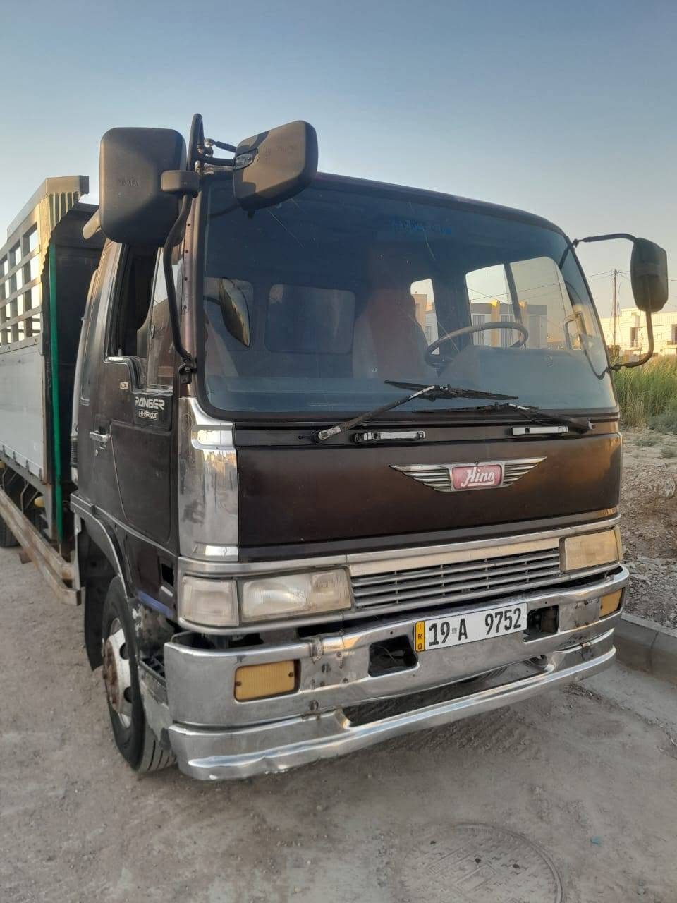 السلام عليكم 
للبيع هينو طيره موديل 2000 اصل مكينه 80 خطين بلاد بيهه خيط بخار طول سته اله عشره مطوله سته وربع رقم كربلاء انكليزي سنويه لل2030 بسمي مداور ثاني يوم مكان السياره الكوت مركز المدينه..***********.. مكلف بالنشر
