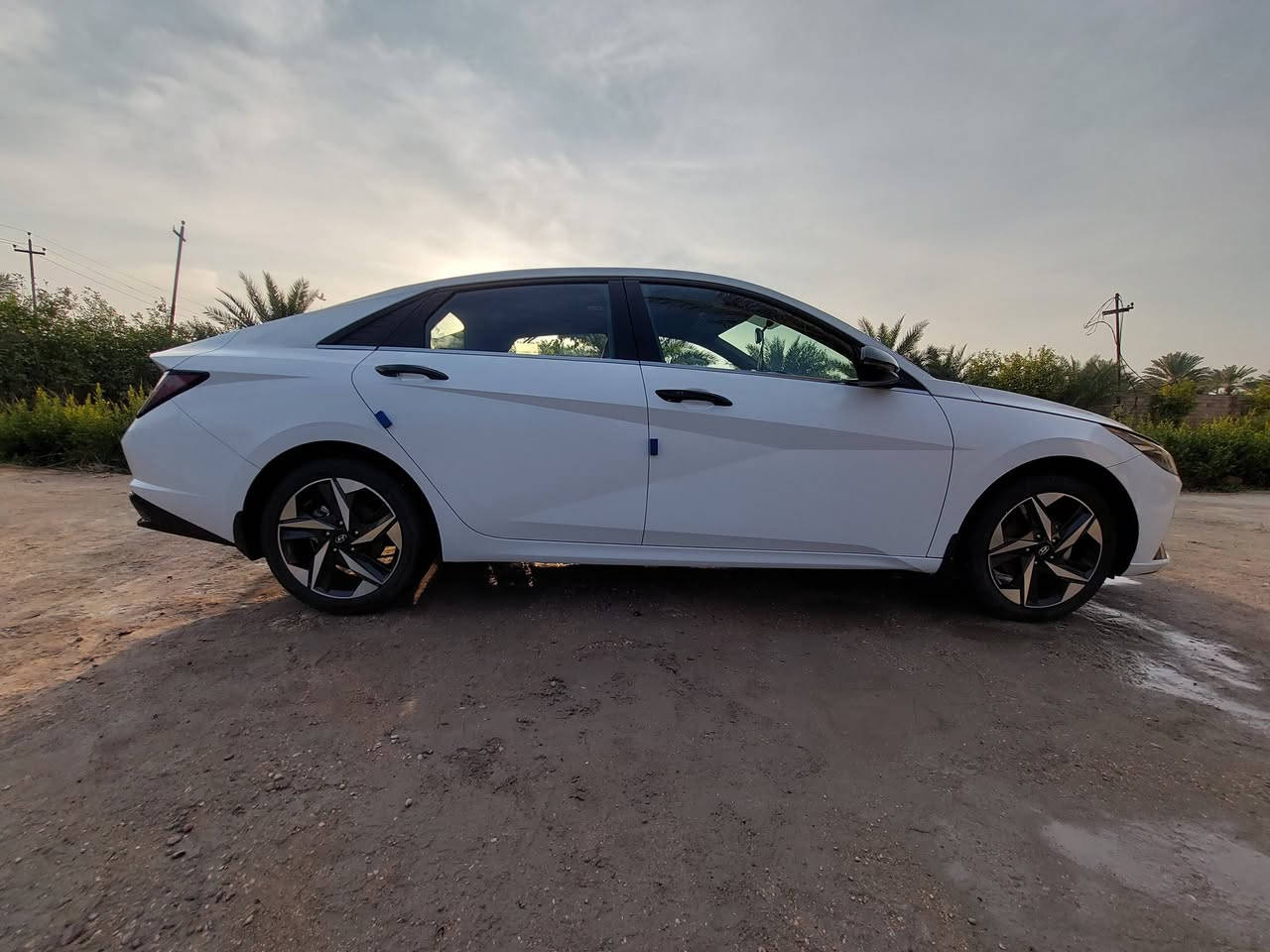 الانتره ٢٢ خليجي كفاله عامه فول مواصفات ..
مكينه ٢٠٠٠ دوش ..
رقم بغداد جديد بسمي ..
سياره جديده على وضع شركه جاهزه تخم تاير جديد ..
مكاني بابل ..
سعر ١٧٩ وبيها مجال .


**إذا كنت صاحب هذا الإعلان وتريد حذفه لأي سبب، رجاءا أرسل رسالة إلى الدعم الفني**