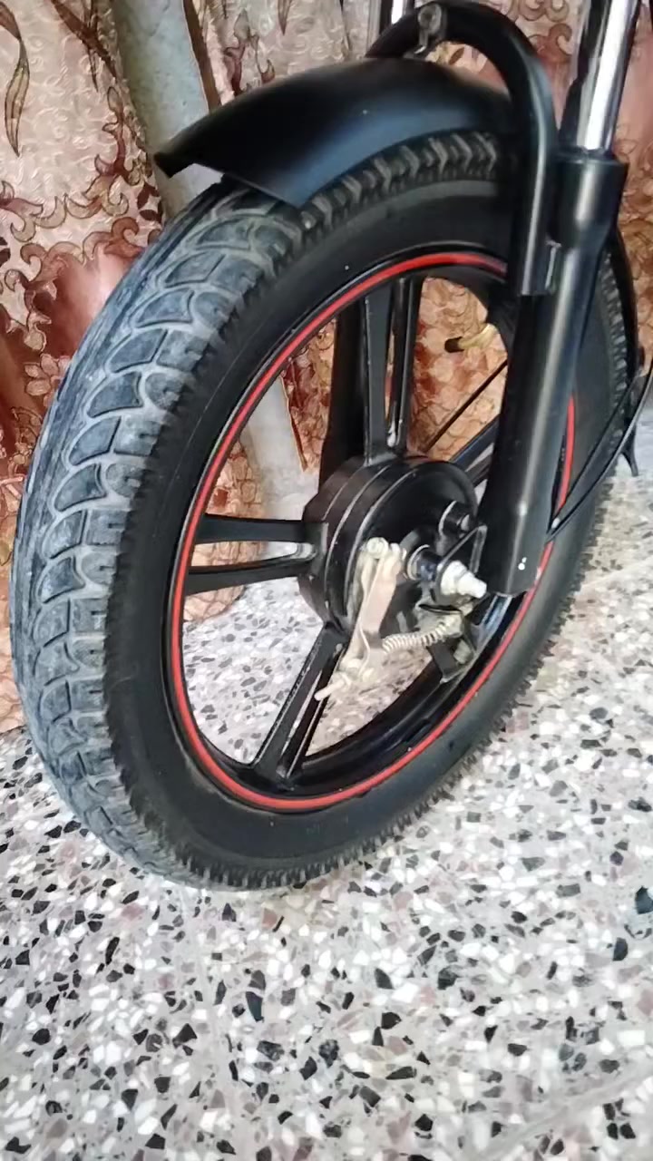 السلام عليكم ورحمه الله وبركاته 
دراجه شحن لبيع اخت الجديد دراجه خير من الله ونضيفة 
-دراجه حجم 18 
- خمسه باتري جدد
-بنزات خلفي امامي
-سرعتهه 80
-تمشي 45 كم
-{السعر 600 الف } وبيهه مجال
العنوان: بغداد حي اور 
للستفسار على الرقم ***********
