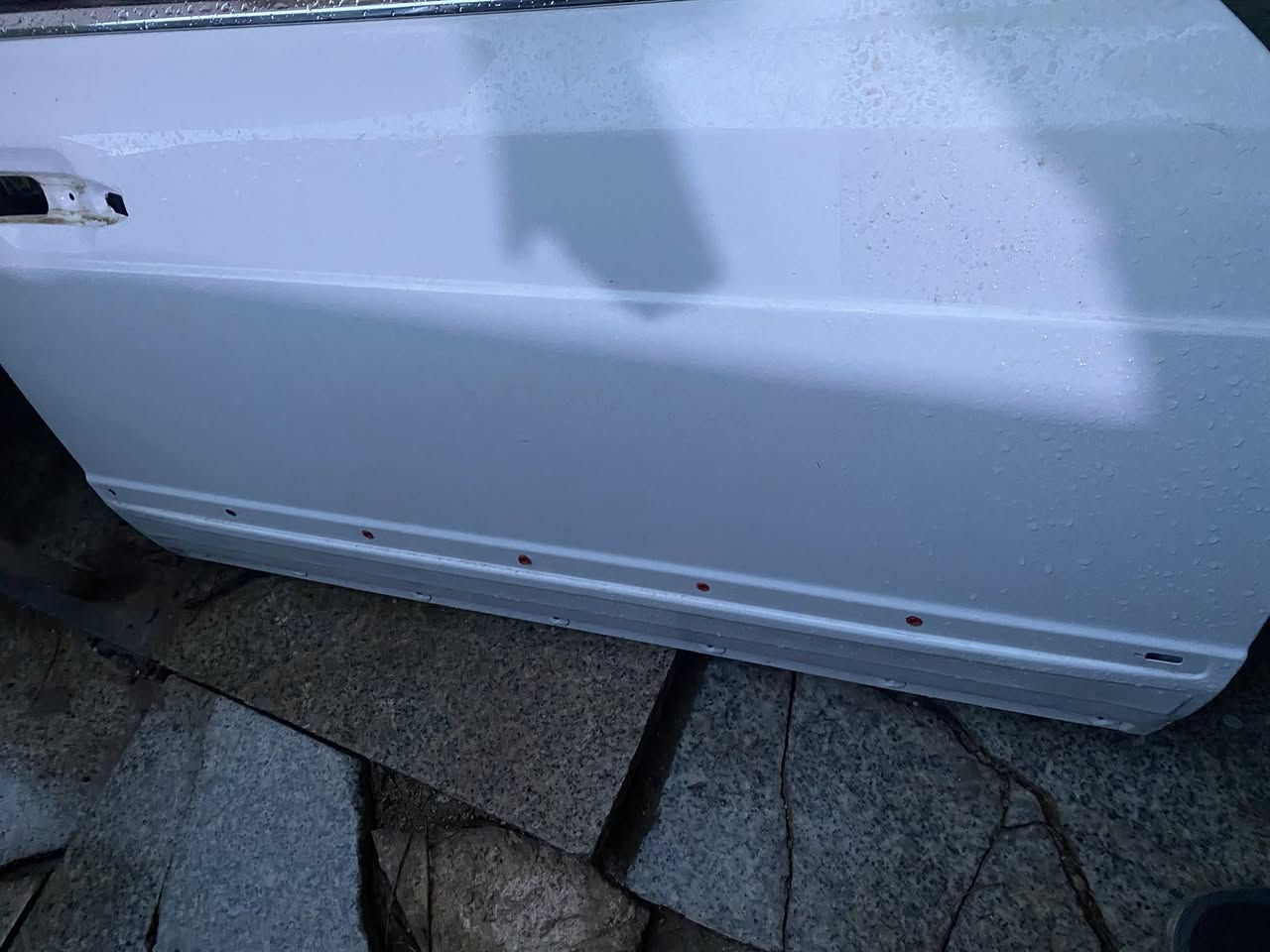 سلام عليكم لبيع 
كشر مارسدس جامبو 126 
اربع بيبان باب طويله 
جاملغات  
بنيد 
صندوك 
جداد معنه كلمه مصبوغات صبغ درجه اولى 
لا خياس ولا معجون ولا رصعه ولا شغط مصبوغات ستوهن بغداد 
*********** حسن
