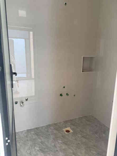 اعزائنالمشاهدين
جمال التفاصيل تجدونها من خلال هذا العرض الراسخ بجمال تفاصيله
تم انجاز مجمع كامل يضم مجموعة من المنازل تصميم متقارب واحد بجانب الآخر واجهيات متعوب عليه تنفيذ واشراف من قبل كادر خاص متمرس في التصميم والتنفيذ🏠🏠🏠🏠
#شاهدو_تشكيله_الموسم في_قضاءابي  الخصيب طريق سيد حامد مقابل مدينه الاندلس السكنيه
📍#منازل: بمساحات مختلفه نباع اكثر من منزل في هذا الموقع بقيه منزل
ويوجد منازل قيد التنفيذ غيرها
#للعلم_الأرض_مصبوبه رفت قبل الانجاز  📍#مساحته :160م
📍#والسعر :105وقابل للتفاوض مع المشتري
📍#نوع: العقار طابو زراعي عراقي باسم صاحب البيت ادفع المبلغ واستلمه بعد المكاتبه 
📍#نوع :البناء بلوك
التفاصيل استقبال صاله مطبخ  غرفتين منام وصحيات داخليه وخارجيه وكراج 
اذا تحب تشوف العروض تفضل لزيارتنا لمشاهدة هذه المنازل للاستفسار #الاتصال: على الرقم التالي 
***********
