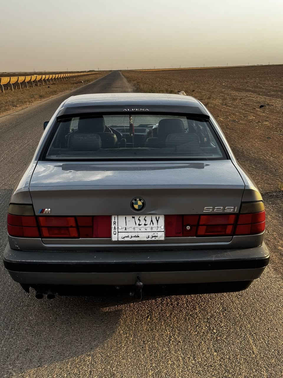بيم 525iاصلي
موديل1992
رقم 
كيبون 
تبريد تدفئه 
دواخل كلش نضيفه 
كهربايات جاهزة
كير وتة ماتيك مكفول
محرك كبس عل فحص 
لا صبق ولا جماليه صبق شركه
بيها بس جاملق مصبوق ونص البوند 
السيارة بسمي  
تواصل عل رقم 
***********
