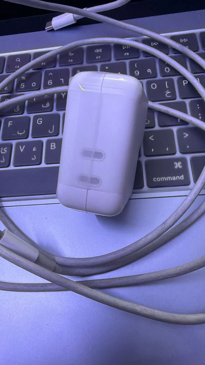 للايفون وماك و الاندرويد 

متوفر للبيع 
سر مهر غير مستخدم اصلي شاحن 35 واط مع مدخلين C

كيبل C TO C مستخدم بحالة ممتازة وقوي اصلي

كيبل سر مهر اصلي USB TO Lightning اصلي 

واتساب 

‭+964 771 941 9640‬


**إذا كنت صاحب هذا الإعلان وتريد حذفه لأي سبب، رجاءا أرسل رسالة إلى الدعم الفني**