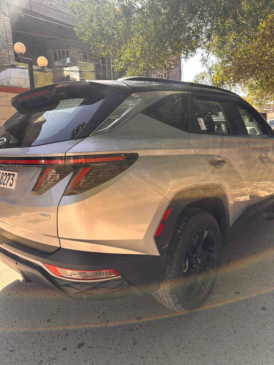 السلام عليكم :للبيع بسعر جداً مناسب 
هيونداي توكسان SEL 2022 
السياره صبغ عام محرك وكير والغد وشاصي وحوض هذن مكفولات 
سعة المحرك : GDi 2.5
نمر بصمات عدد 2
الوارد : وارد امريكا
:اللون : سلفر المرغوب
اللون الداخلي : مخمل اسود
قراءة العداد : 48 الف ميل
الرقم بغداد ب اسمي 
شخصيا 
(HTRAC) 4*4 دفع رباعي وثنائي 
- بصمه تشغيل
-بصمه ابواب
-تشغيل عن بعد
-رادار
-نظام carplay - شاشة كبيره - نظام النقطة العمياء ( حساس مرايا جانبيه)- هاند بريك بصمة
-اوتو هولد
كاميرة خلفية بدقة عالية
نوع المقاعد: كهربائي - تدفئة - المصابيح: زينون - إضاءة ليد- ليزر رقم موجود بالصور تكدر تشوف الحادث *********** بس واتس السعر خاص او واتساب
