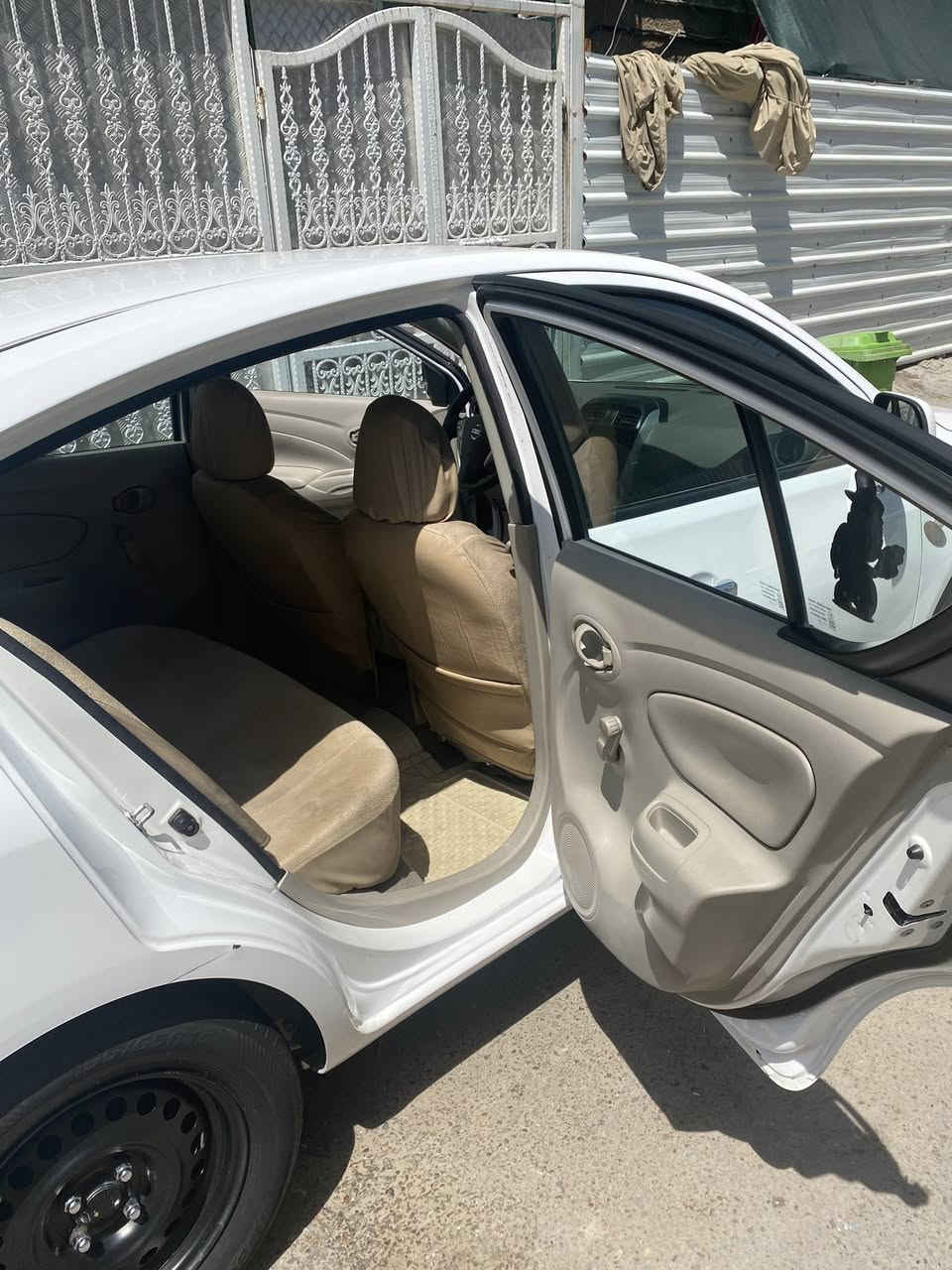 سلام عليكم نيسان سني هندي ام ال بليته الزركه
موديل 2021
ضربتها موجوده بل منشور ناشر سونارها 
سياره بدون نقص متصرف عليها ولا ربع 
كير ومكينه مكفولات وكله جديد سياره ما متعوبه ابد 
ماشيه 85 
سعرها 112 وبيها مجال 
***********
مكانها بغداد 

رقم اربيل
