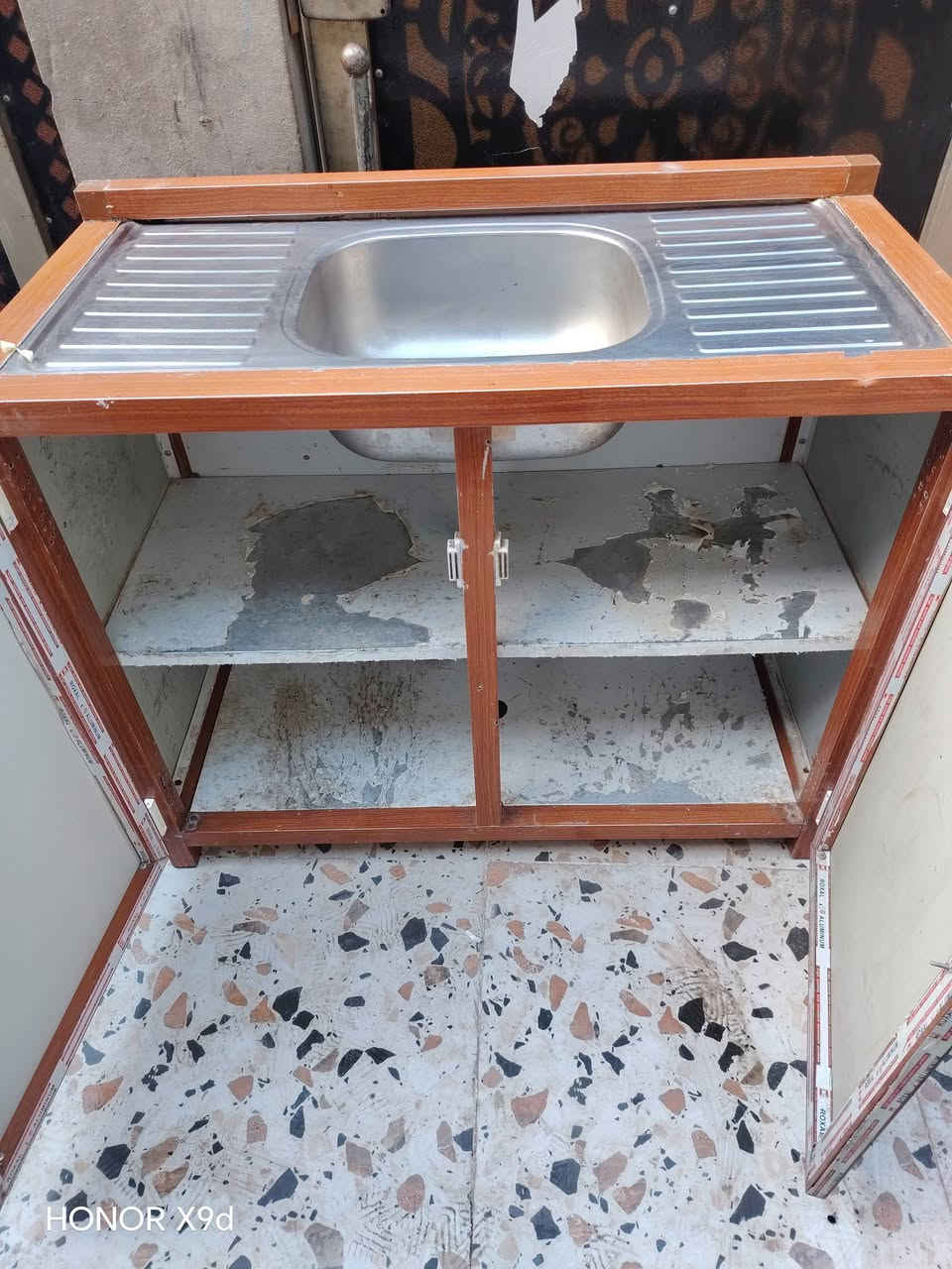 سنك متر نضيف مابي اي عيب السعر 65 وبي مجال *********** مكاني كركوك حي الحجاج
