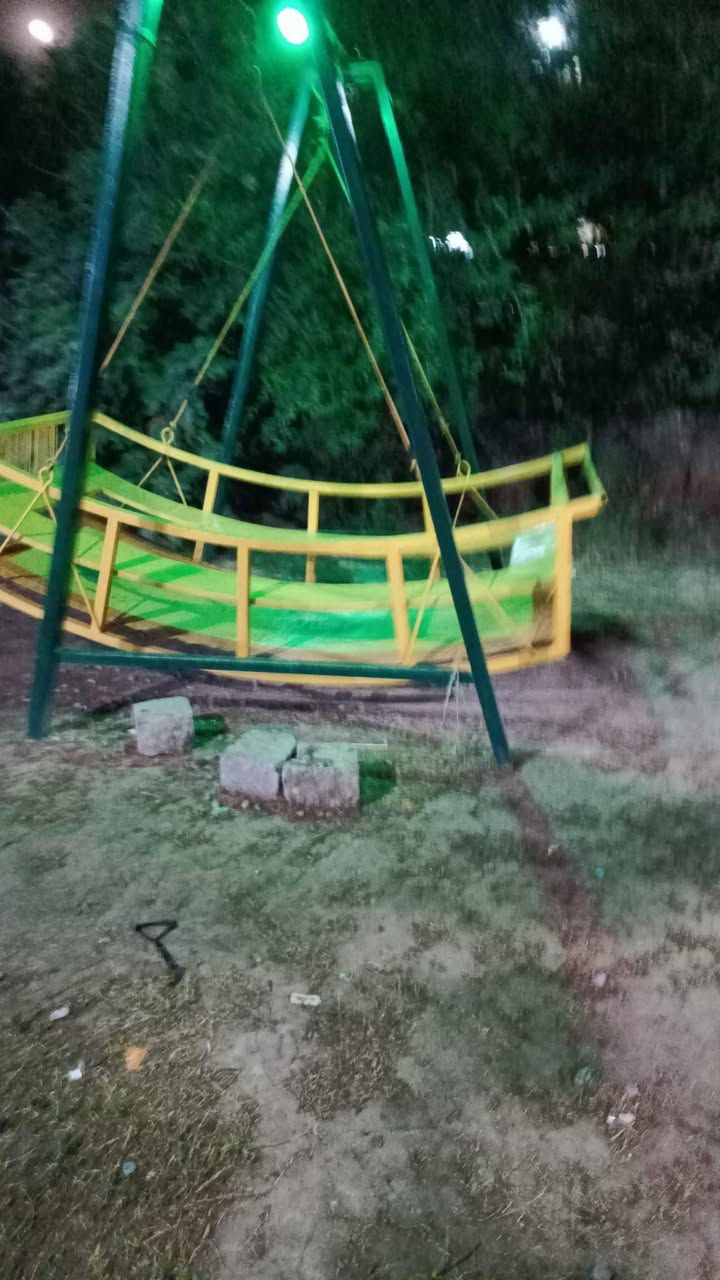 السلام عليكم ملاعيب عيد للبيع ديادي عدد 2 في 3 مرجوحات وسفينة/1 وفرار/1 ابيع كلهم شلع مكاني حي سومر اتصال هاتفي/***********
