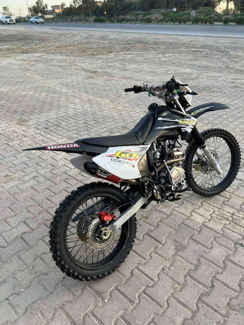 للبيع كويار ٢٠٢٣ عيب مابي محرك كبس مامفتوح حجم محرك٣٠٠ سيسي سعر ٧٩٠ بيها مجال *********** شرط قوة و معدل
