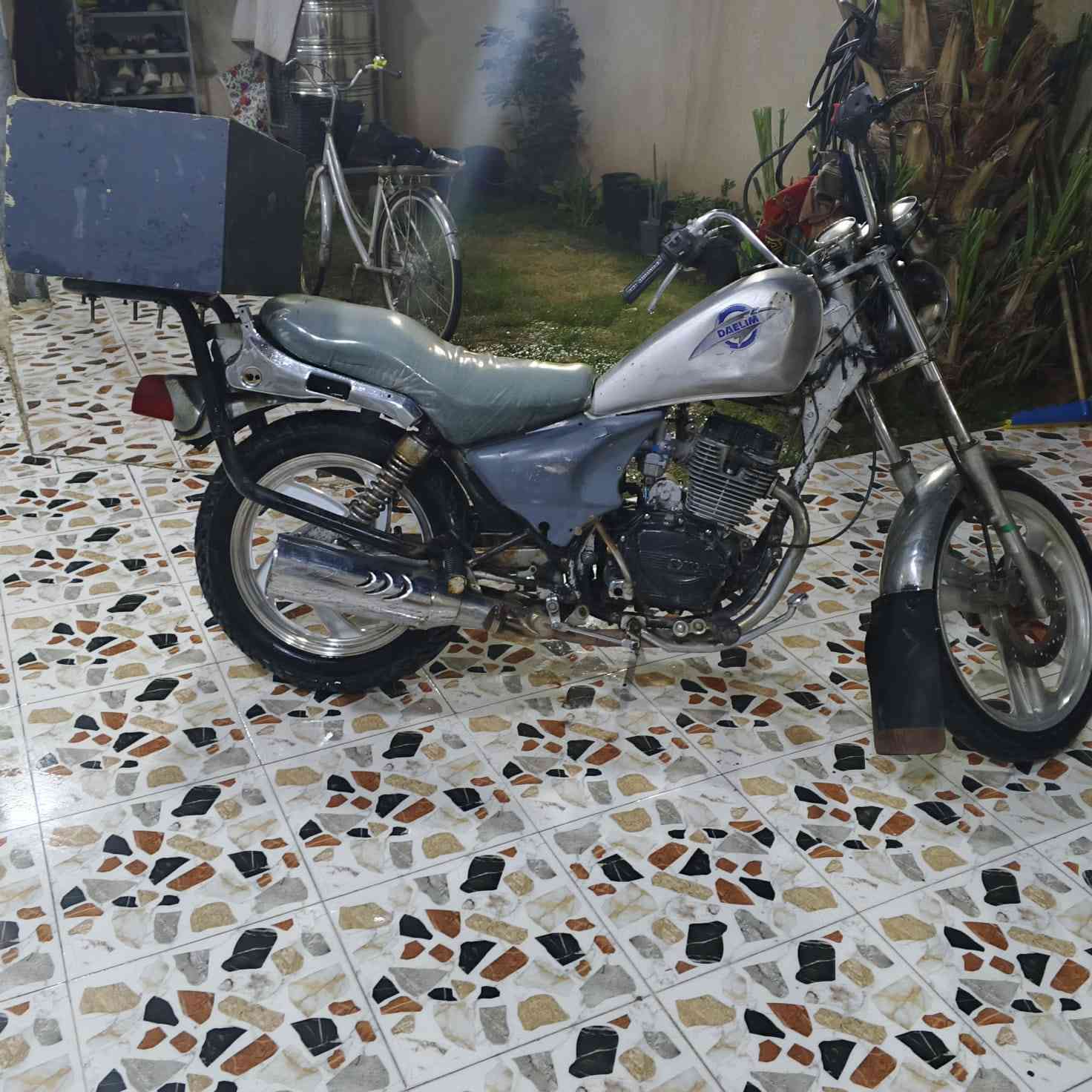 سلام عليكم
موطور ديلام للبيع 
سلف 
لايت عالي ناصي 
بك لايت 
سعر 400
وبي مجال 
اي ستفسار اتصال على 
***********
***********
او مراسلة خاص
