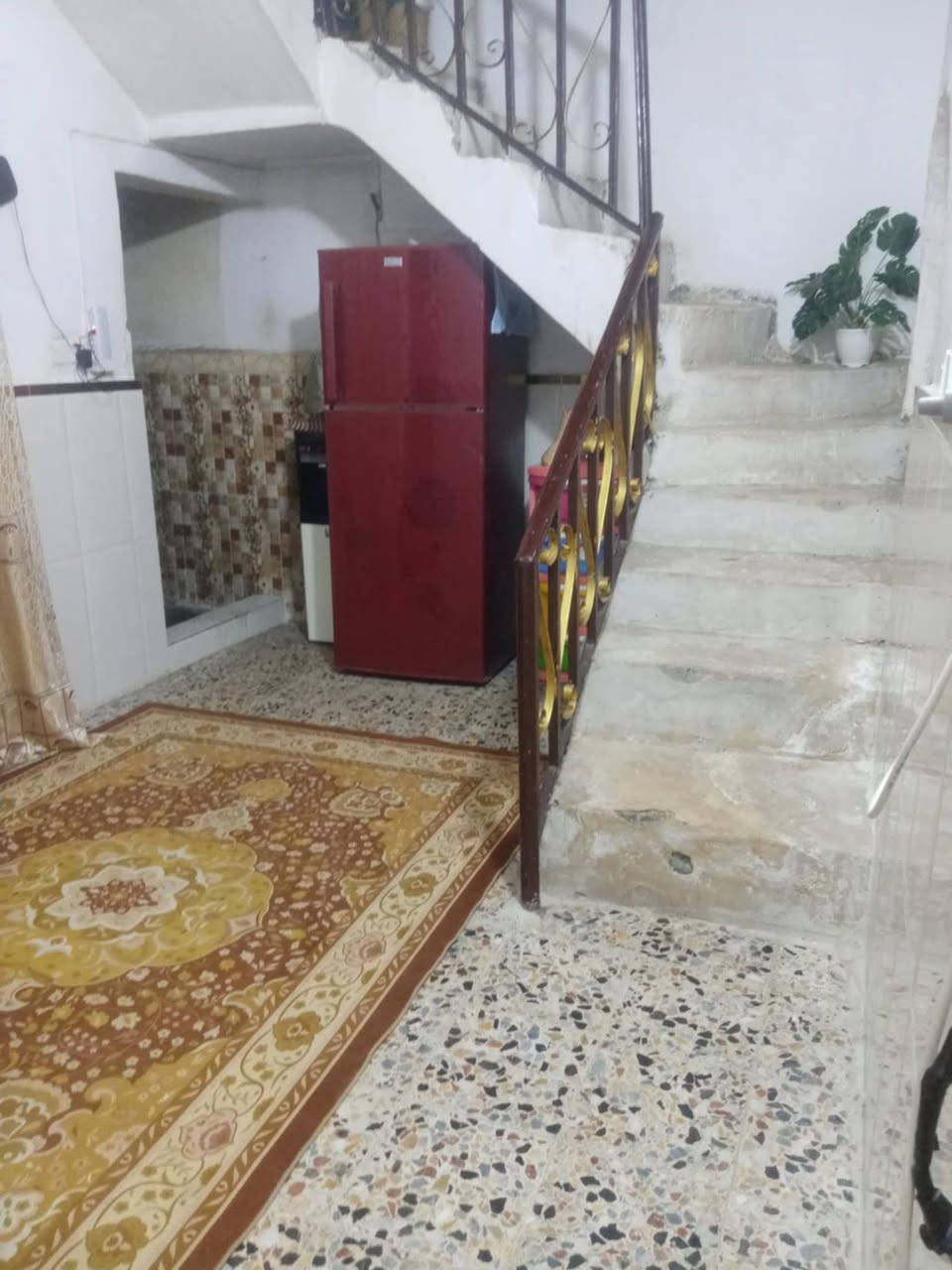 دار للبيع
شعب مقابل الجامع المحروك 
ركن مساحة لبيت 60  متر ناصي عن شارع 
خدمات كاملة ماء كهرباء تبليط ورصيف  
واقع حال مكاتبة فقط  

السعر 44
