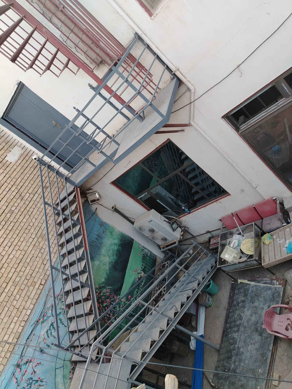 حداده الفن مستعدين لعمل جميع انواع الحداده كرفانات والمناور والسقايف الكيسبان والجملونات والدروجه بأسعار مناسبه جدااااا لفتره محدوده وضمان
الاستفسار ع الرقم الاتي *********** 📞 وتساب
