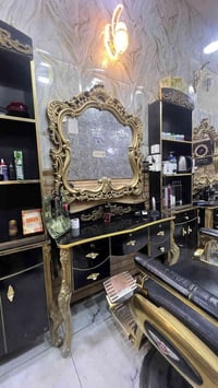 ⸻ سلام عليكم  للبيع ميوزة ومِري حلاقة مستعملة استعمال خفيف،  الرقم 078...