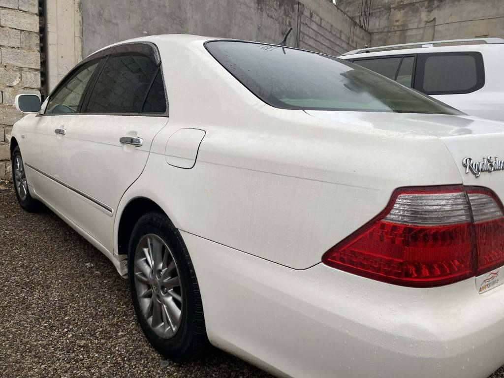 شاهینە ڕۆیاڵ 
بڕاوە بڕاوە 
تازە داخڵ 
مۆدیل 2007
ساج مەلەکی 
182 بێدوکەڵ 
گەورە بەگەورەی
بەسمە ڕەساسی 
170 هەزار ڕۆشتوە 
3دوگمە 
شاشە کامێرە پەردە
گەرمو ساردی بەسراوە 
بێ تەقەو رەقە 
لایت ناجەوی کوێر 
سەقف بەشەرت 
بێ دەعموو لێدراو 
کەڤەر گۆراو بەشەرت 
٤تایەو ویلی نەوتی تازەیە 
بەس برێکی نەبەسراوە
شوێن هەڵەبجەی شەید
سعر ٥۰ مەعمەلە کەم 
ژمارە *********** حلبجة, السليمانية
