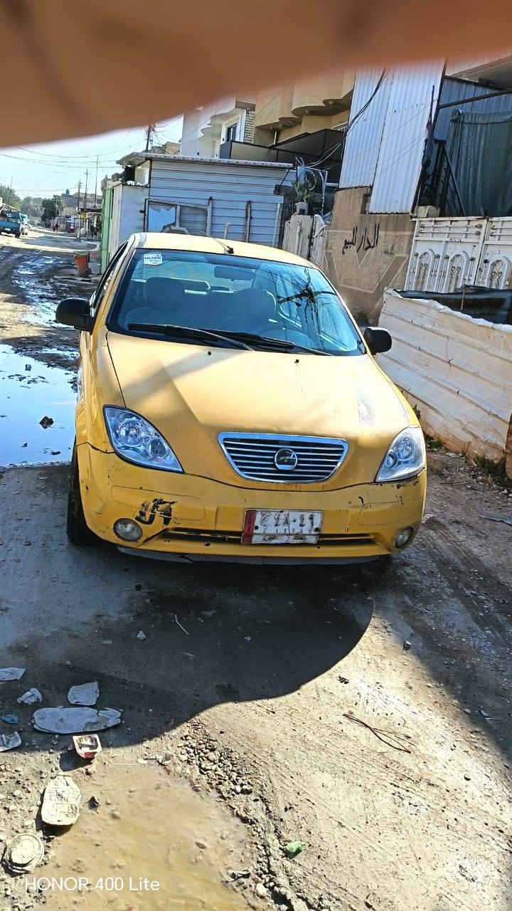 السلام عليكم عندي طيبه 2016 رقم بغداد جاهزه محرك وكير خير من الله سعرها 32 وبيها مجال
تبديل بيها بنيد وجاملغ الامامي 
مكان السياره بغداد

