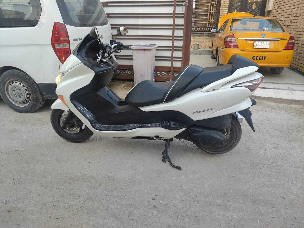 بــسم الله الرحمن الرحـــيم
اللهم صـل على محمد وال محــمد 🌺

-----------------------------------------------------------------

FORZA MF-09
كرستال فول مواصفات

بعدها زيرو وجديدة حيل 

 لون ابيض صدفي مميز 💯

نضيفه ماشية 32.000 حقيقي ✅

#الدراجة_مكاتبه_ومنفيس_وورقة_المعرض 
طالعه من معرض حسام النعيمي نهاية ال 2024

مري  بلادي ✅

قبضات بلادي ✅

وياله رصاصي ✅

فج بريك رصاصي ✅

-----------------------------------------------------------------

مكينة مكفولة برغي مامفتوح بيها ☑

7 كير شغال 4 تحويلات  🏍

 

شلعه ومعدل تشك الكاع نهضه قويه جدا  معدل 140 💭🏍

عليها ادامة كامله :-

بلك جديد 

 امبيثري  

دوسات نيكل بلادي ⚛ 

بانزين محسن وسوبر فقط✅

ماي اخضر زيتي 🟢

دهن امزويل الميتريك سعر اللتل 18 الف كل 20 يوم يتبدل

ادامه كاملة مال جناي 

-----------------------------------------------------------------
عيوبها:-

فيتبم يخربط 

طاسه وكلج خلفي تعبانات

 شخوط بصيطه فقط مامبينه 🚫 

كلشي واضح بالصور والفيديوات ✔

-----------------------------------------------------------------
السعر مليون وربع 1.250.000 بيه مجال قليل حك الجيه 
مكاني ناصريه  
رقم الهاتف ***********
