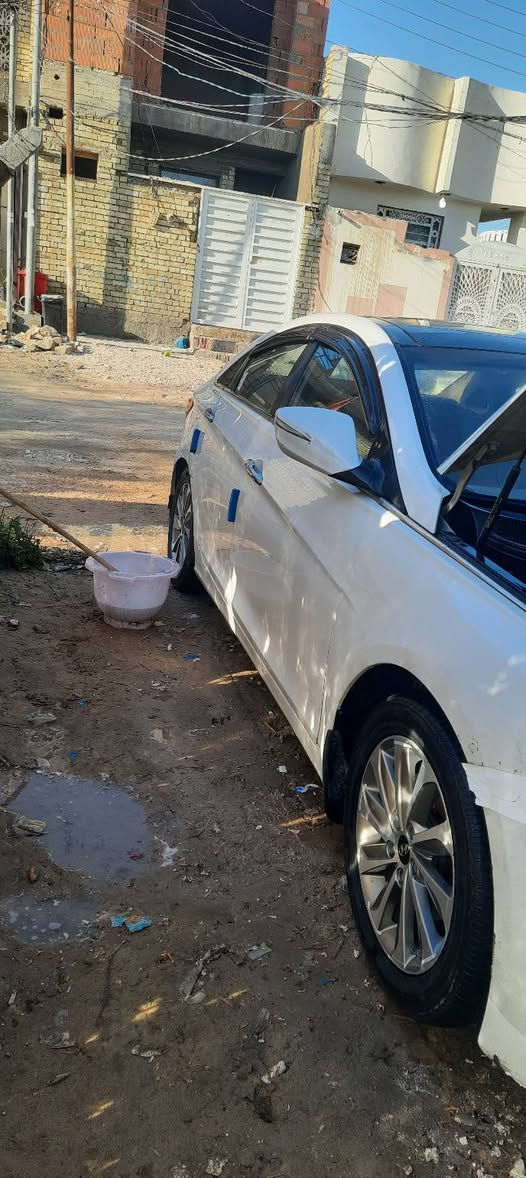 سوناتا 2013 خليجي بانرومه فول عده البصمه مداور ثاني يوم بسمي سونارها كدامك السعر ١٣٥ وبيها مجال اتصل على الرقم فقط ***********
