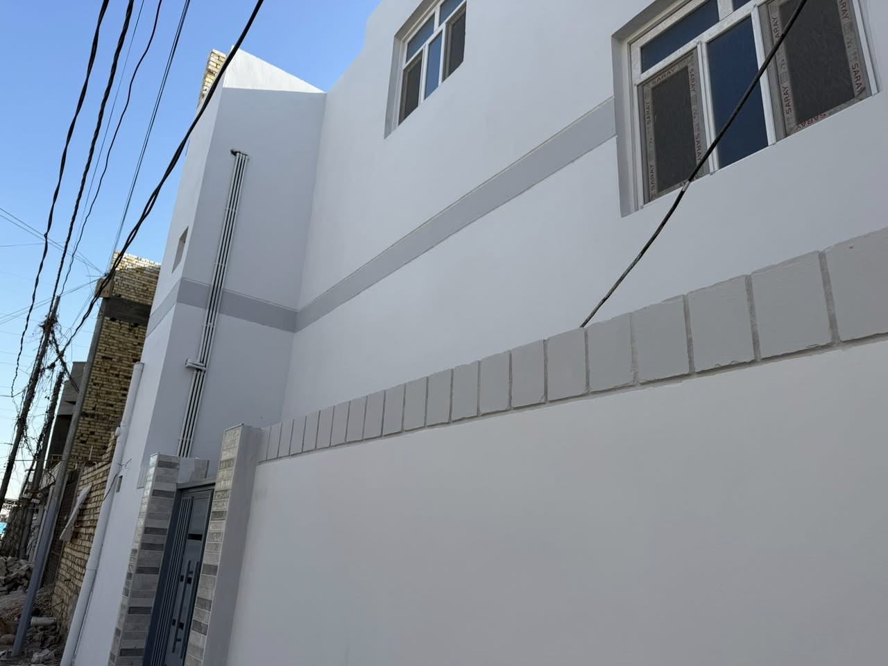 مستعدون لكافة الديكورات الخارجه والداخليه وعمل الفوم الخارجي وطلس الجبس والأصباغ ***********
***********
