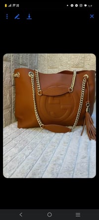 غوتشي • جلد • مقاس كبير