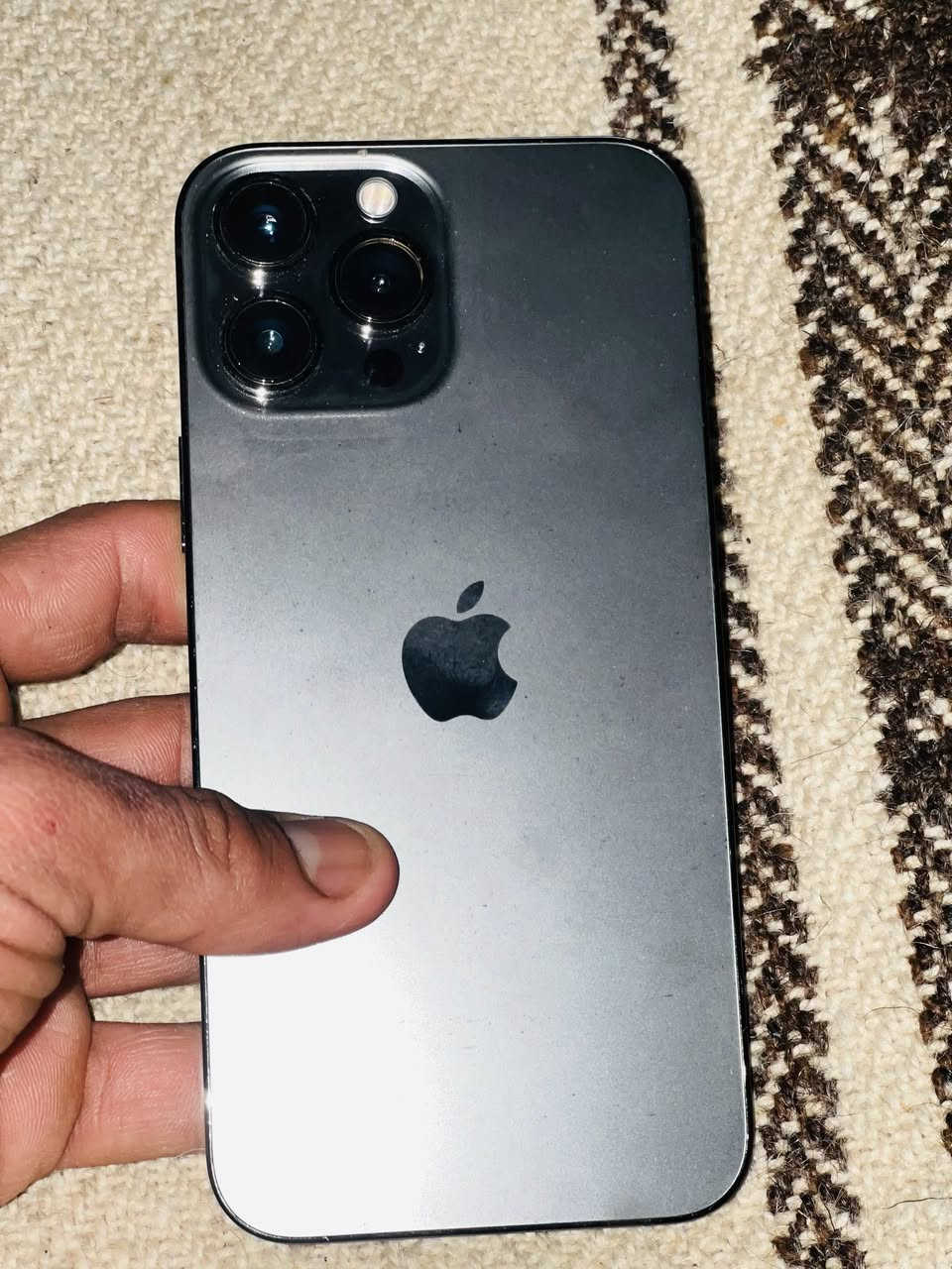 ايفون ١٣ برو ماكس ذاكره ١٢٨  بطاريه ٨٥ كله وضع شركه بشرط كركوك ***********
