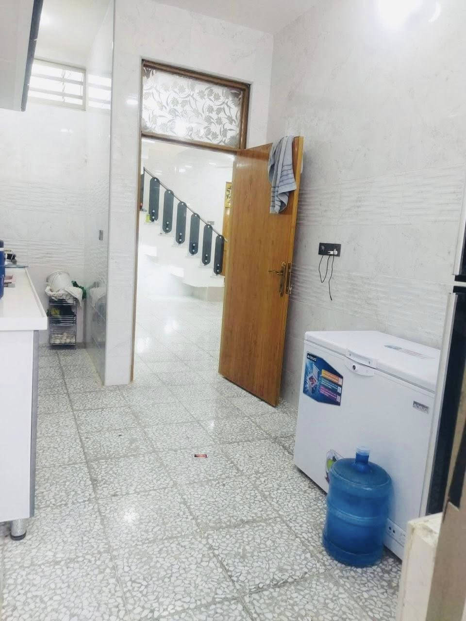 سلام 🙋‍♂️ عليكم 
يقدم  عالم العقار دار ١٠٥م 
جديد بسعر مغري جدا دار متكامل بناء جديد كامل المواصفات والخدمات
وكهرباىيات 

#دار_مساحه_١٠٥_م 

طابو زراعي سند ٢٥ صرف دار جديد متكون غرفة وصالة ومجموعة صحيات ومطبخ واستقبال بخريطة متناغمة جدا
بناء جديد 

العنوان: النجف الاشرف_ملحق ميسان قرب قاعه ملاك
 السعر  مناسب ٤١💥💥💥
بناء ممتاز 
بناء ممتاز درجة اولى خريطة جميلةجدا وبناء ع وفق المود الحديث 
اي استفسار او اتصال يرجى التواصل عبر الارقام او المراسلة عبر الواتساب:
*********** 📞📞
***********📞📞
