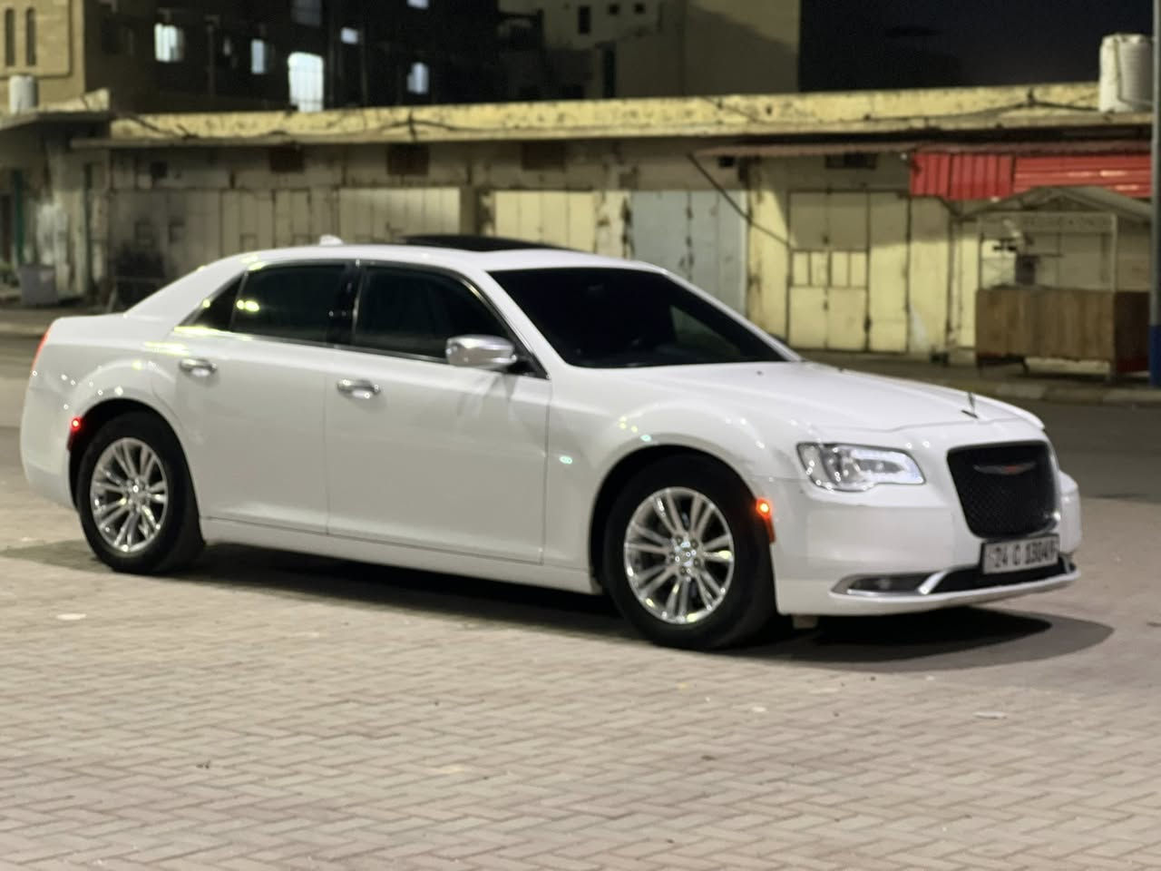 اوباما ٢٠١٥ بلاتينيوم للبيع
📌 الموديل: 2015 – كلين حتى الدعامات
📌 الفئة: بلاتينيوم (فل كامل)
📌 الحالة: ممتازة جداً
📌 الاستخدام: شخصي
📌 اللون: أبيض
📌 الممشى: 165 ألف

✨ المواصفات:
✔️ محرك كير شرط
✔️ داخلية صاج
✔️شفتات ستيرن
✔️ دكمة سبورت S بالكير
✔️ دكمة ترفع (البريك والسكريات)
✔️ نيكل بالستيرن
✔️ نقشة جلد المقاعد (بقلاوة)
✔️ تسخين وتبريد الكلاصات
✔️ شاشة كبيرة + كاميرا خلفية
✔️ بصمة تشغيل
✔️ تسخين وتبريد المقاعد
✔️ فتحة سقف
✔️ نظام مانع الانزلاق
✔️ تخم تاير نظيف + نكسن 
✔️ السيارة نظيفة وجاهزة للفحص

💰 السعر: 260 ورقة وبيها مجال للجادين فقط
📍 مكان السيارة: تكريت
📞 رقم الهاتف: ***********
