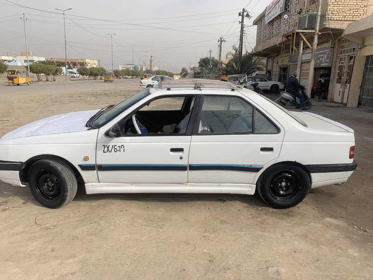 سلام عليكم ورحمة الله وبركاته  مرخصت الادمن بيجو405 مديل2010سياره كير مكينه تبريد كله شغال بيه نواقص بصيطه بدون ضربه فقط بنيد طاير ومبدل كهربايات كلها شغاله سعر 36 وبيها مجال الشراي  مكاني بغداد التاجي. ***********
