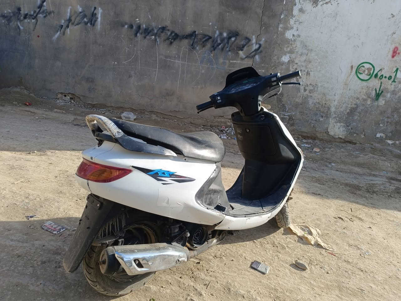 للبيع فراشه فحل كله شغاله كهربائيات بريكات فول مكينه ناعمه وحلوه مابيه نضوح دسك امامي سعر 325وبيه مجال مكاني الحمزه الغربي رقمي ***********
