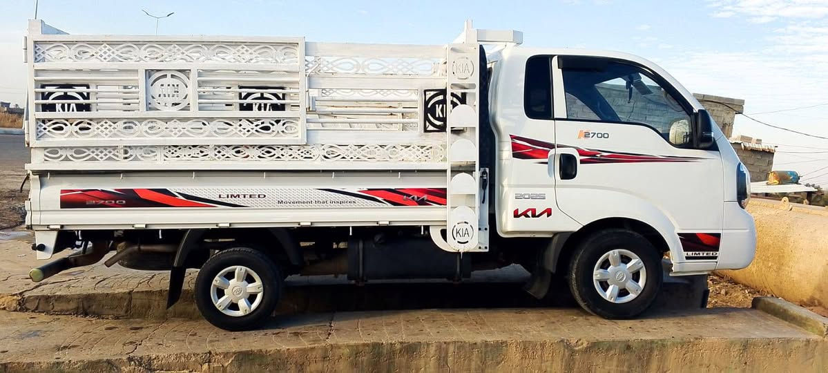 سلام عليكم كيه موديل 2020 رقم بغداد كفاله عامه من الصبغ والطخه  ولا تنقيص ولا تبخير  مكينه 2700  تخم تاير  تحويل ثاني يوم  (***********) شرط المحجر مو وياهه
