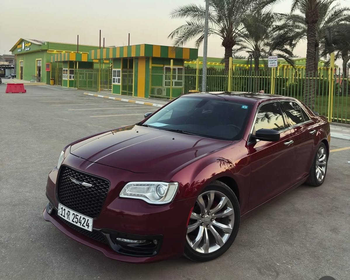 🚗🔥 كرايسلر C300 (أوباما) – موديل 2019 للبيع 🔥🚗  
تعجبك سياره تفضل خاص
السعر خاص 

✨ لون كرزي مميز 🍒  
✨ وارد كندي 🇨🇦  جاملغ امامي تبديل فقط قطعه وحده
✨ رقم بغداد باسمي 📄  

المواصفات:  
🔹 فتحة سقف ☀️  
🔹 كراسي ميموري 💺  
🔹 كراسي جلد فاخرة 🪑  
🔹 تدفئة وتبريد للمقاعد (السائق والمرافق) ❄️🔥  
🔹 كراسي كهرباء ⚡  
🔹 ستيرن كهرباء + تدفئة 🔥  
🔹 مرايا جانبية تعتيم ومتحسسة للضوء العالي 🌙  
🔹 نظام صوت Alpine 🔊🎶  
🔹 دخول ذكي (بصمة) 🔑  
🔹 إضاءة ترحيبية بالأبواب ✨  
🔹 نظام إضاءة كامل زينون 💡  
🔹 حدادية بكفالة 🛠️  
🔹 كير ومحرك وتبريد مكفولات ✅  
🔹 عليها إدامة كاملة ✔️  

📍 مكان السيارة: بابل 📍  

📱 السعر وتفاصيل أكثر 
***********  

❗ 

🤝 إذا تشوفها تخدمك تعال وعيوني إلك إن شاء الله ❤️  
🚘 ما ترجع من يمي، وإذا ما خدمتك فدوة إلك وإن شاء الله تحصل أحسن
