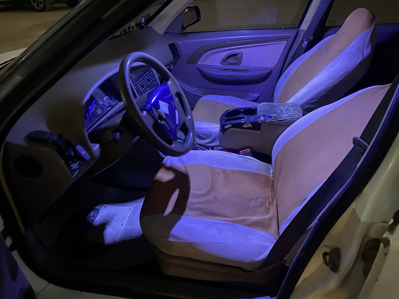 بيجو لميس 2013
سلام عليكم 

بيجو لميس 2013 باسمي للبيع او مراوس 

السعر 45 وبيها مجال 

بغداد سايلو الدوره
***********
