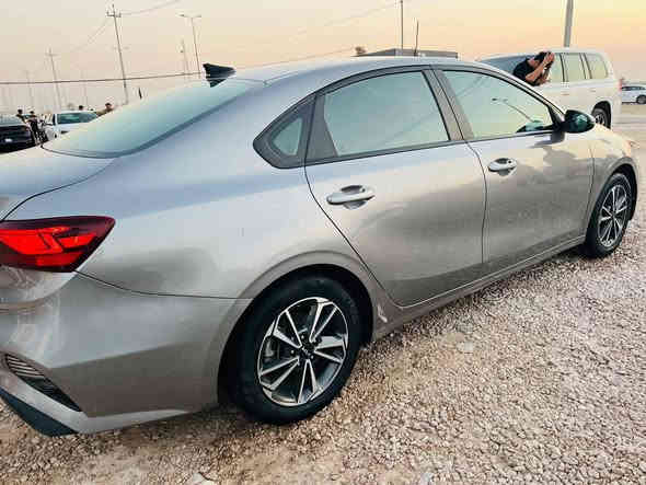 سلام عليكم
 فورتي مديل 2023 وارد أمريكي ضرر تبديل جوملغ فقط بدون عابر ارباكات سليمه معوقين مثنى وكاله عامه من المالك
محرك 2000 دوش
كير 8 نمر
مكينه وكير شرط
تبريد حداديه تخم تاير مكفول
مواصفات شاشه كامره دواره
مانع انزلاق رادارات اشاير بلمري
ويلكب
3 انضمه قياده بريك ذاتي
وباقي المواصفات المعروفه
#السعر 145 مع المجال
بيع او مراوس مكان السياره رميثه
***********
