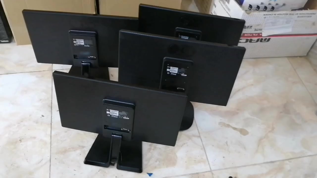 شاشات LG عدد 4 حجم 19 بس وحده حجم 20
مكفولات من الشخط كلش نظيفات
اربعتهن ب 50 الف
والتوصيل 5 الاف 
.


**إذا كنت صاحب هذا الإعلان وتريد حذفه لأي سبب، رجاءا أرسل رسالة إلى الدعم الفني**