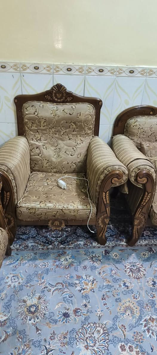 تخم 14مقعد خشب زان مصري نظافه شوف عينك خوشات وسفريات وياه 
سعره 425 مكان بغداد المعامل


**إذا كنت صاحب هذا الإعلان وتريد حذفه لأي سبب، رجاءا أرسل رسالة إلى الدعم الفني**