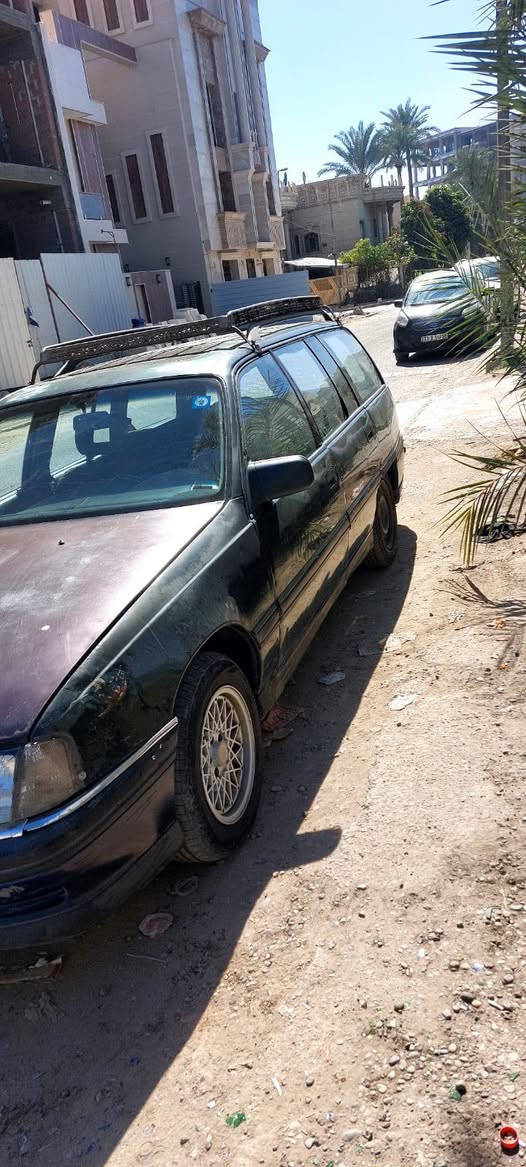 قلبي هاي السياره اوبل ستيشن موديل 1992كير وحرك مكفول محرك قبق اسود رقم نكليزي السعر 28وبيها مجال اي الاستفسار واتس فقط خط مغلق *********** @إشارة
