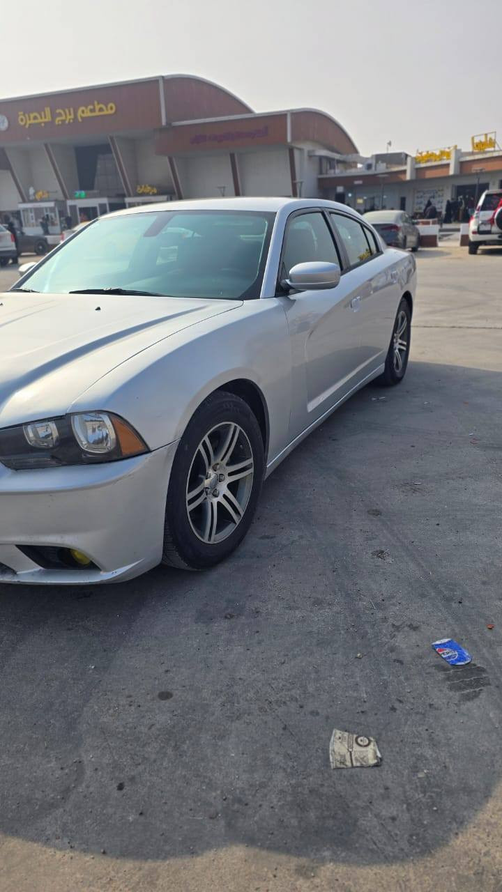 جارجرموديل 12بيه ٣قطع صبغ جاملغين الامامي وبنيد بدون دواخل مكان السياره ديوانيه السعر١٣٠وبيه مجال الشراي يراسلني خاص


**إذا كنت صاحب هذا الإعلان وتريد حذفه لأي سبب، رجاءا أرسل رسالة إلى الدعم الفني**