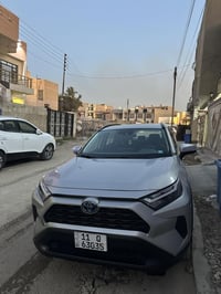 راف فور xle 2024 سلفر  وارد كندي ياباني اصلي للبيع او المراوس   1-بصمه...