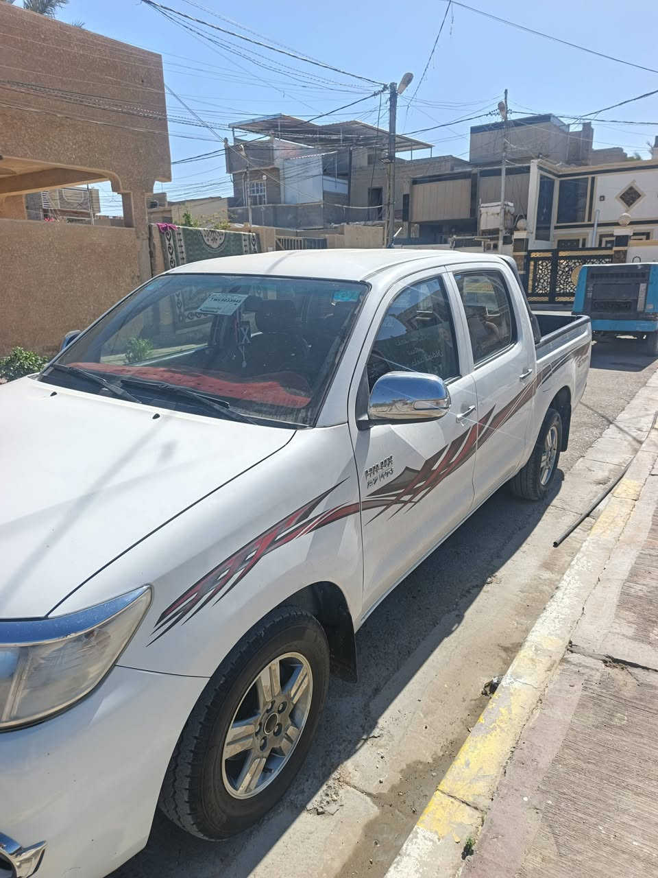 سلام وعليكم بيكم للبيع موديل ٢٠١٤ سياره جديده بيه بارد شبر فقط محرك ما مفتوح كير جديد اوتماتيك تخم تاير مال جناي سياره جديده ‏‪***********‬‏
